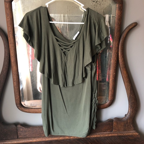 Green 💚 Ruffle Top NWOT - Picture 3 of 5